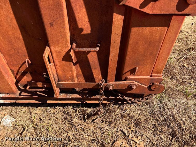 image for item EU7394 Roll-off dumpster