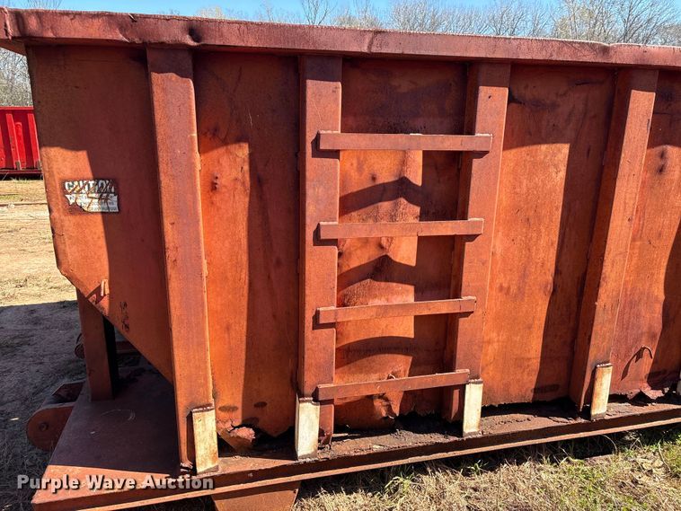 image for item EU7394 Roll-off dumpster