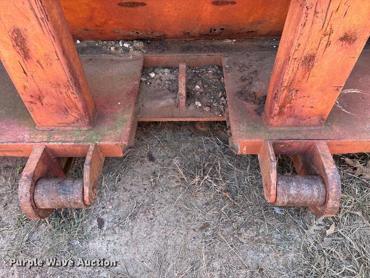 image for item EU7394 Roll-off dumpster