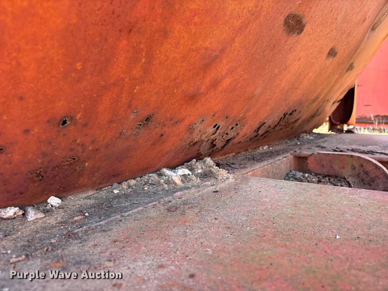 image for item EU7394 Roll-off dumpster