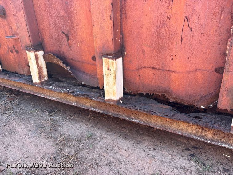 image for item EU7394 Roll-off dumpster
