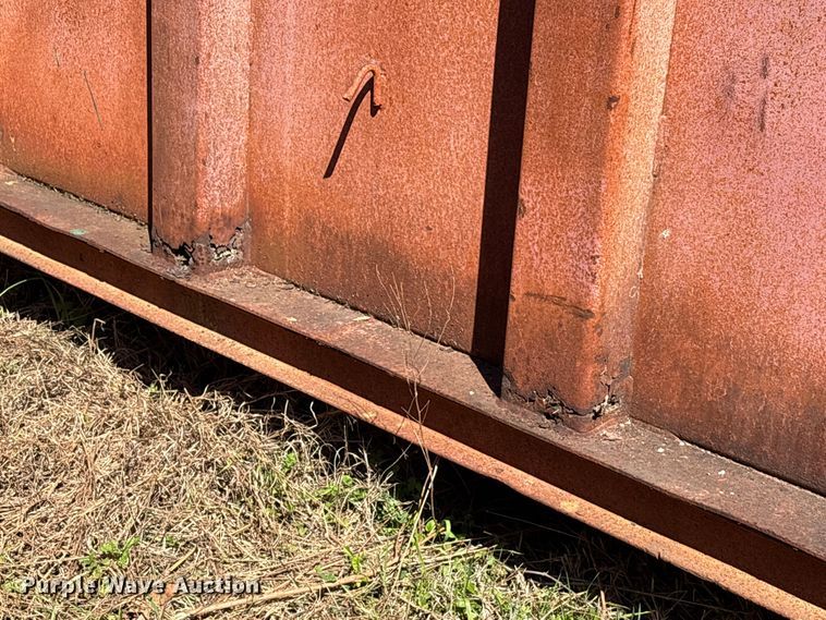 image for item EU7395 Roll-off dumpster