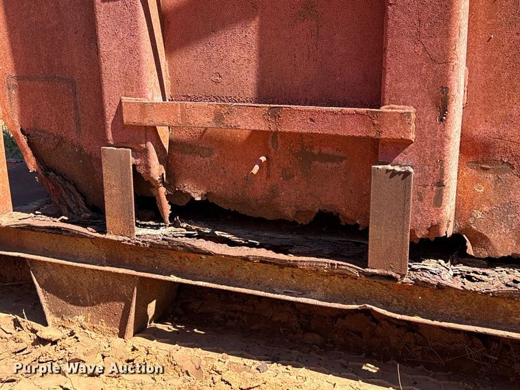 image for item EU7396 Roll-off dumpster