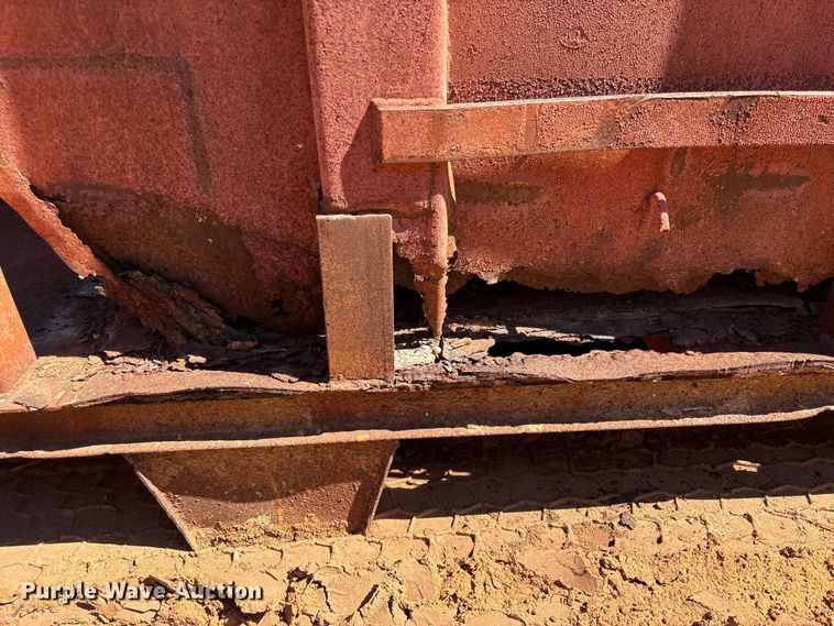 image for item EU7396 Roll-off dumpster