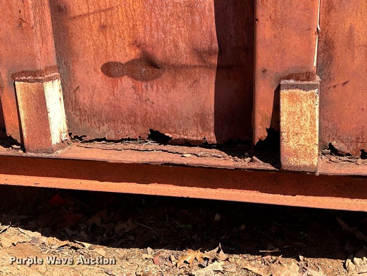 image for item EU7398 Roll-off dumpster
