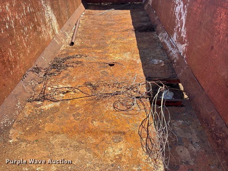 image for item EU7400 Roll-off dumpster