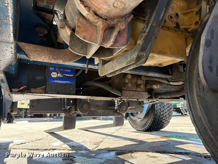 image for item EU8590 2005 Princeton PB70 forklift