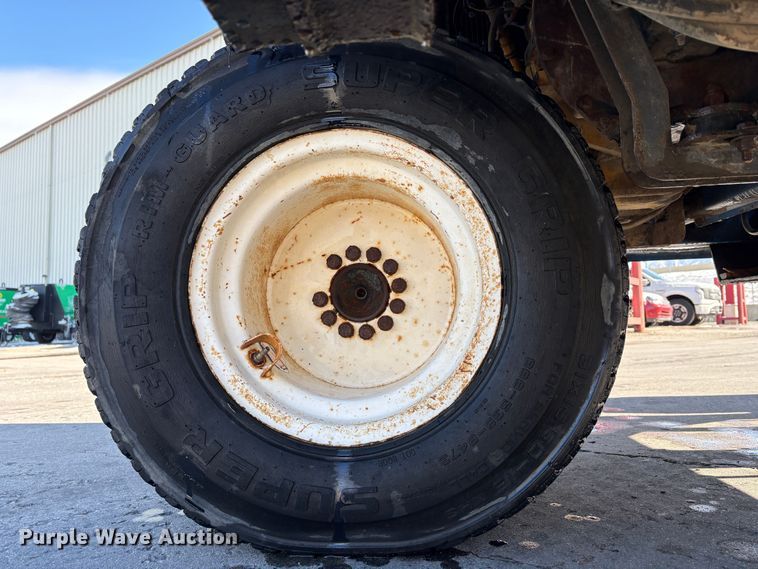 image for item EU8590 2005 Princeton PB70 forklift