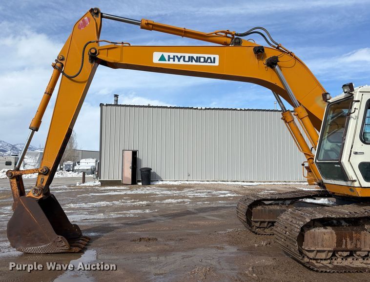 image for item EU8592 1991 Hyundai R200LC excavator