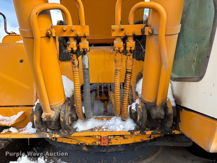 image for item EU8592 1991 Hyundai R200LC excavator