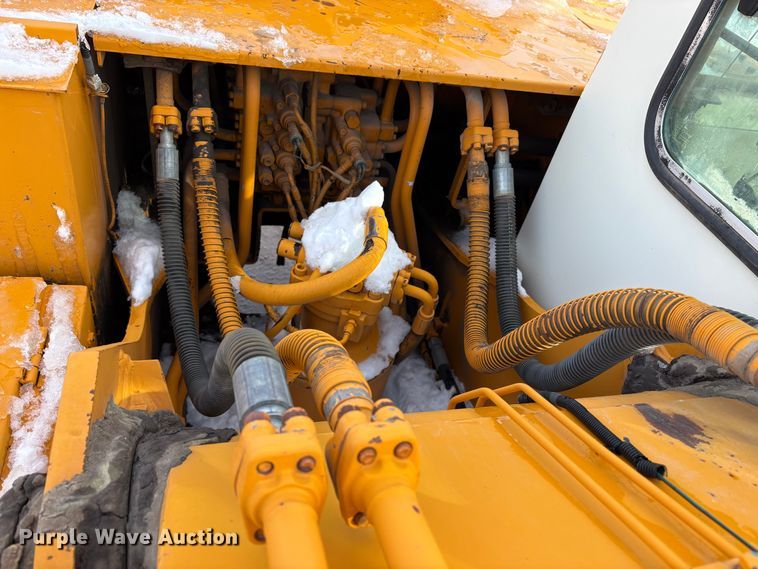 image for item EU8592 1991 Hyundai R200LC excavator