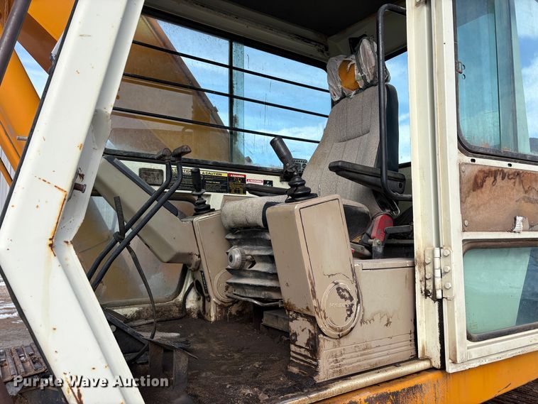 image for item EU8592 1991 Hyundai R200LC excavator