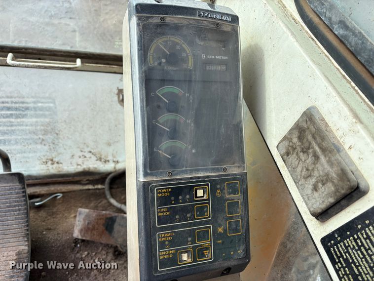 image for item EU8592 1991 Hyundai R200LC excavator