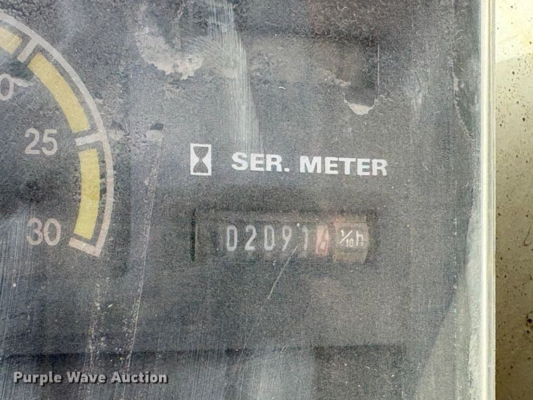 image for item EU8592 1991 Hyundai R200LC excavator