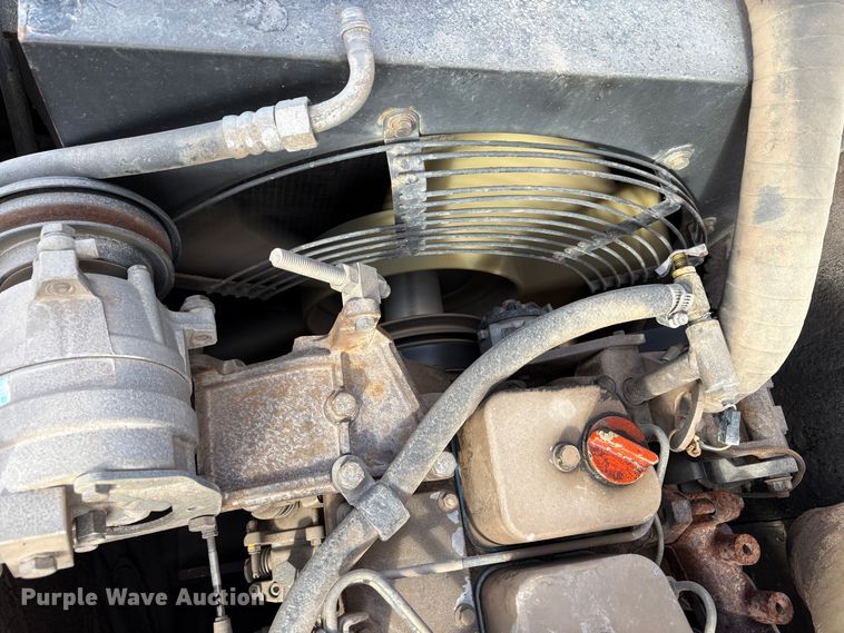 image for item EU8592 1991 Hyundai R200LC excavator