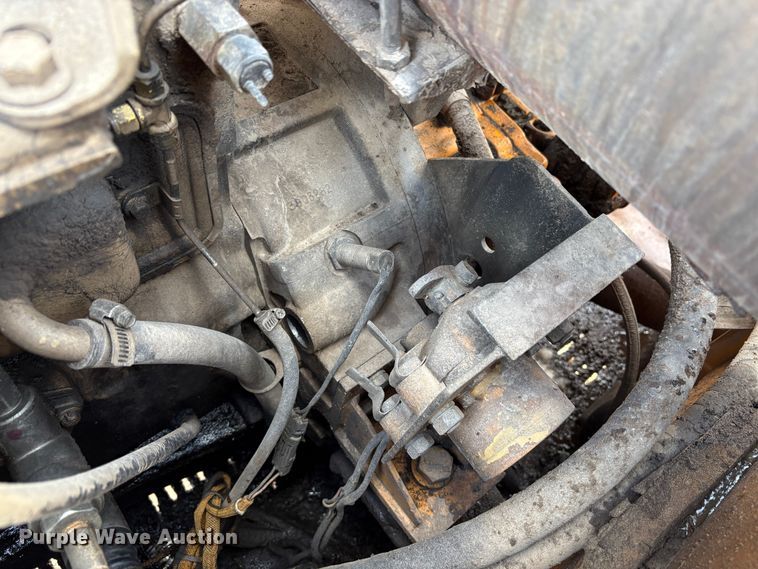 image for item EU8592 1991 Hyundai R200LC excavator