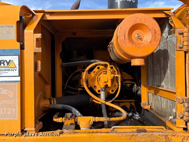 image for item EU8592 1991 Hyundai R200LC excavator