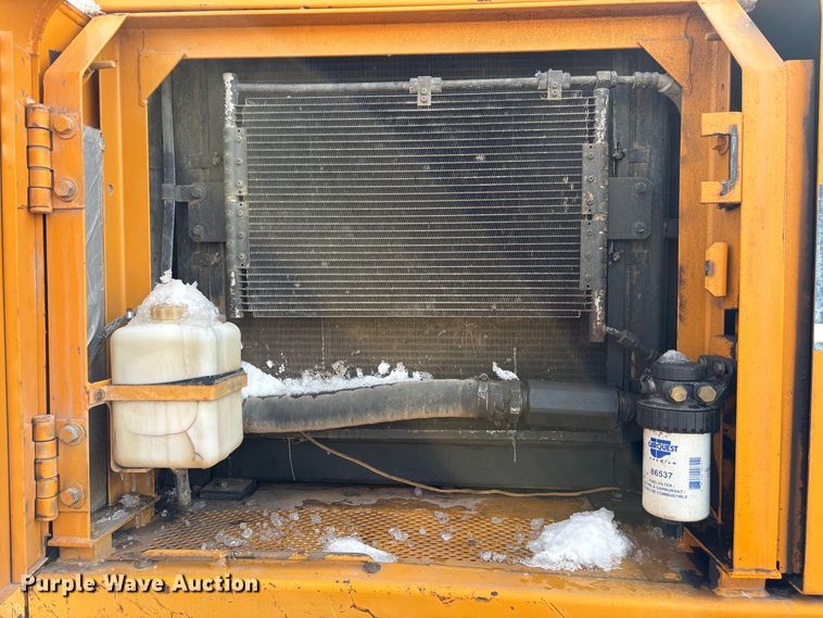 image for item EU8592 1991 Hyundai R200LC excavator