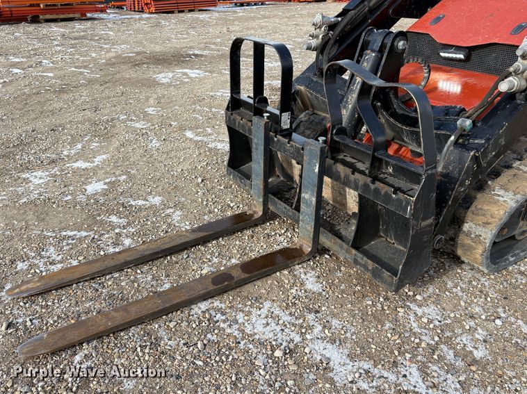 image for item EU8594 2021 Ditch Witch SK3000 compact utility loader