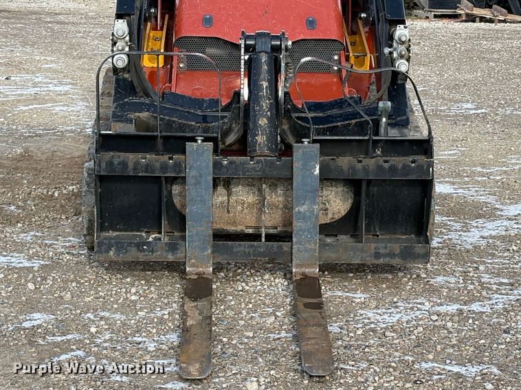 image for item EU8594 2021 Ditch Witch SK3000 compact utility loader