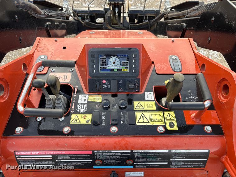 image for item EU8594 2021 Ditch Witch SK3000 compact utility loader