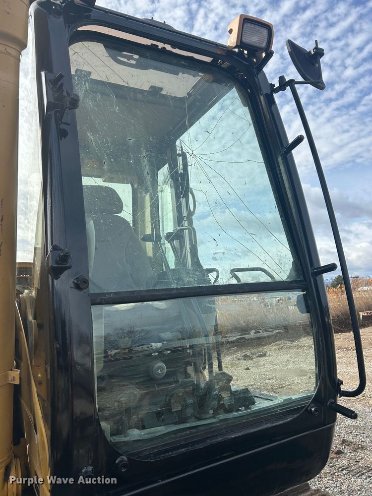 image for item EU8595 2006 Caterpillar 320C L excavator