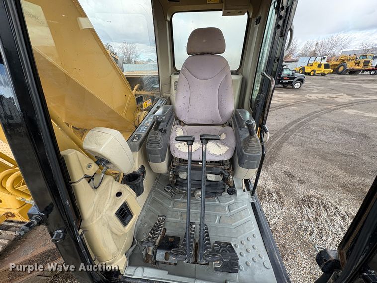 image for item EU8595 2006 Caterpillar 320C L excavator