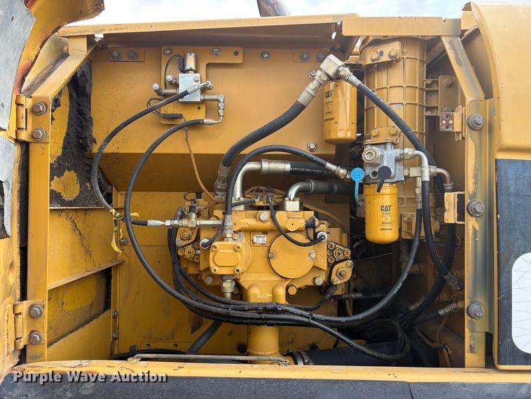 image for item EU8595 2006 Caterpillar 320C L excavator