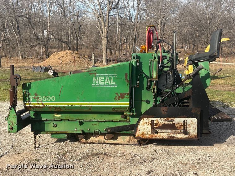 image for item EV2742 1998 Neal HP-9500 paver