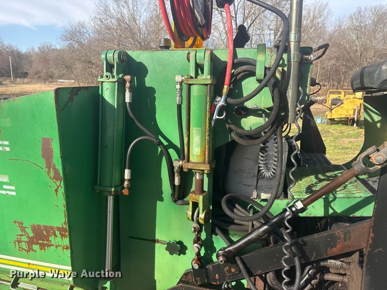 image for item EV2742 1998 Neal HP-9500 paver