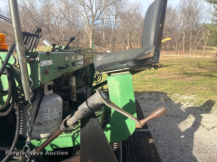 image for item EV2742 1998 Neal HP-9500 paver