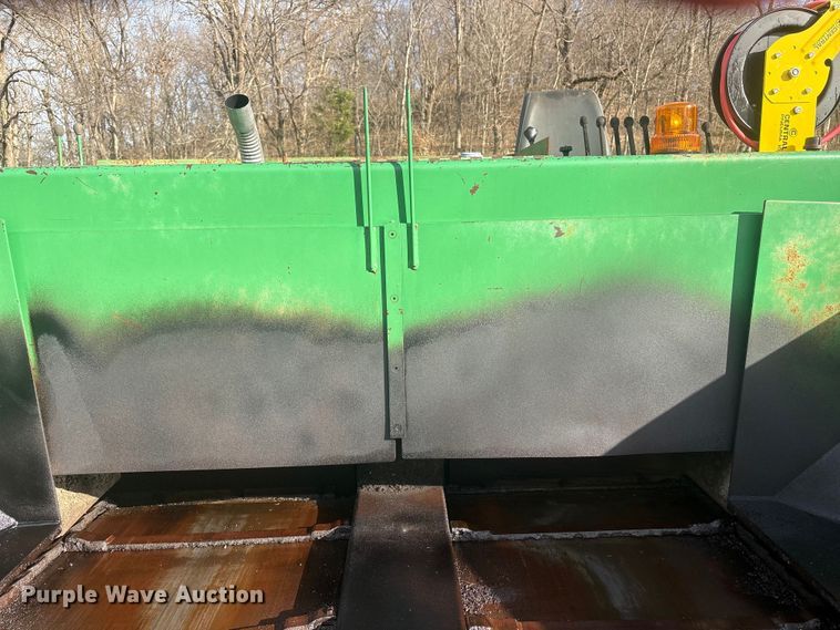 image for item EV2742 1998 Neal HP-9500 paver