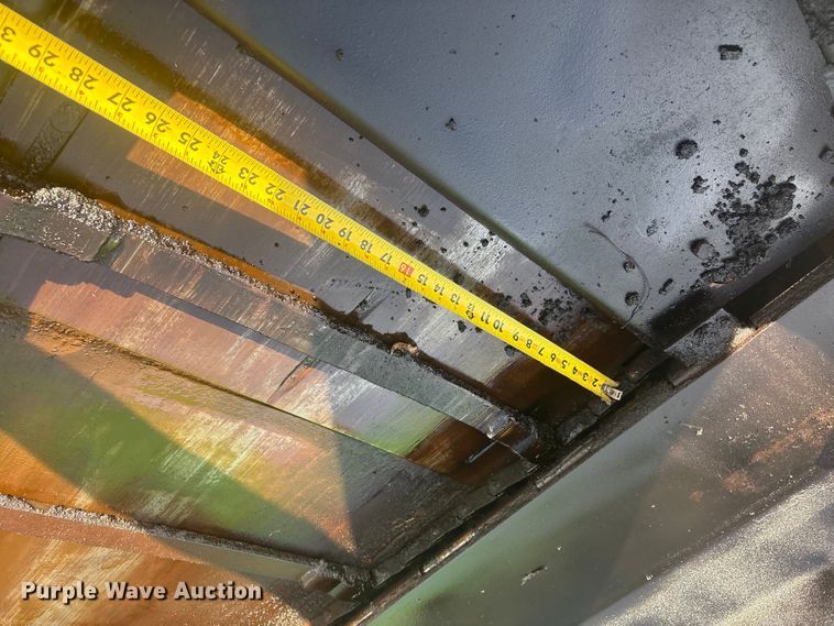 image for item EV2742 1998 Neal HP-9500 paver