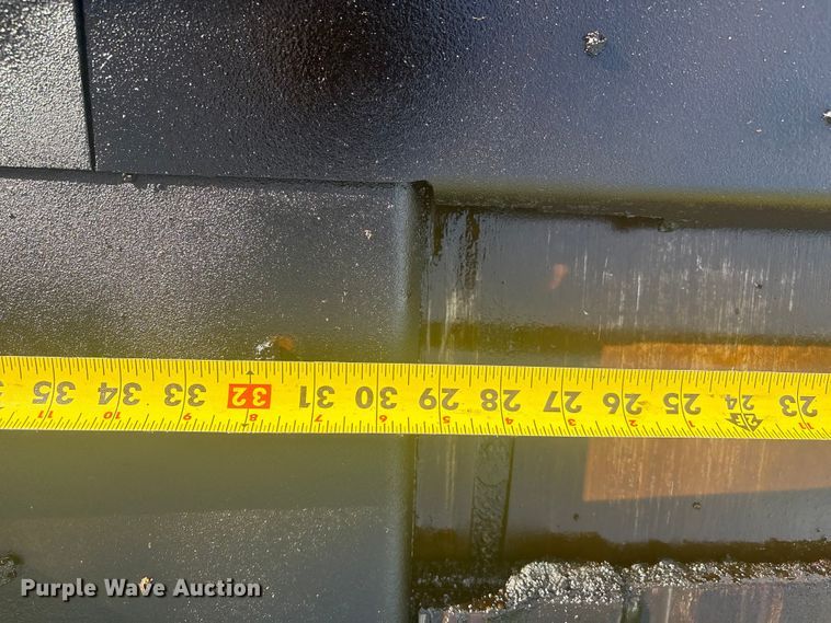 image for item EV2742 1998 Neal HP-9500 paver