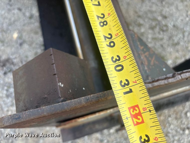 image for item EV2742 1998 Neal HP-9500 paver