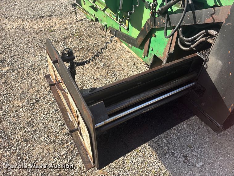 image for item EV2742 1998 Neal HP-9500 paver