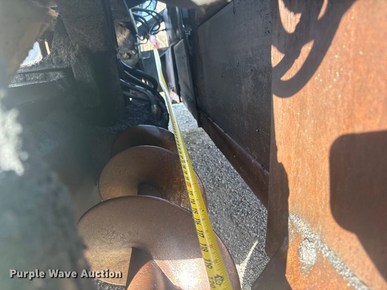 image for item EV2742 1998 Neal HP-9500 paver