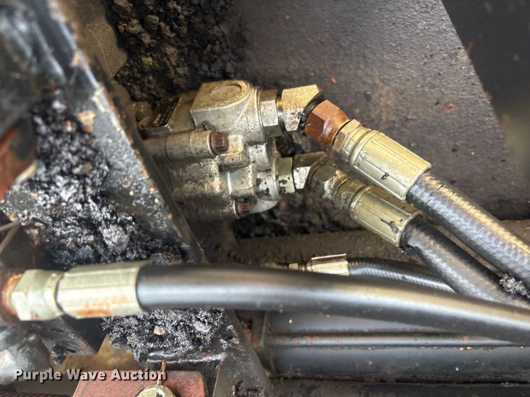 image for item EV2742 1998 Neal HP-9500 paver