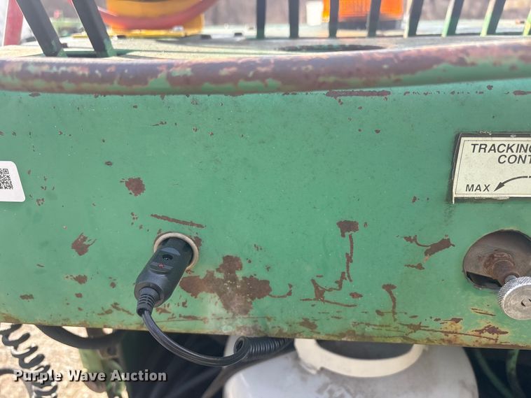 image for item EV2742 1998 Neal HP-9500 paver