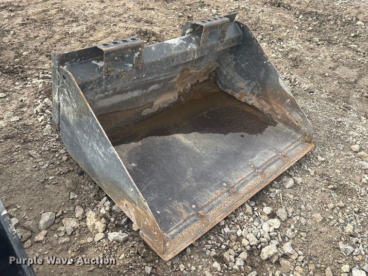 image for item EV2798 Bobcat skid steer bucket