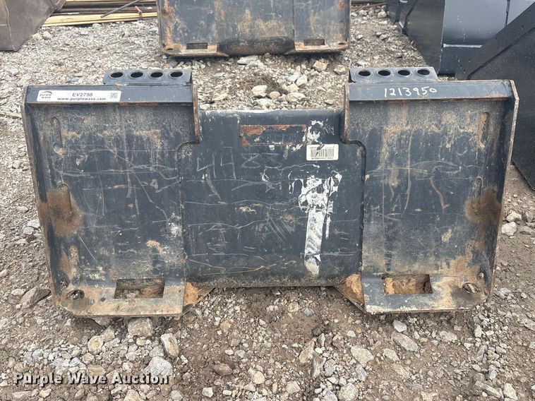 image for item EV2798 Bobcat skid steer bucket