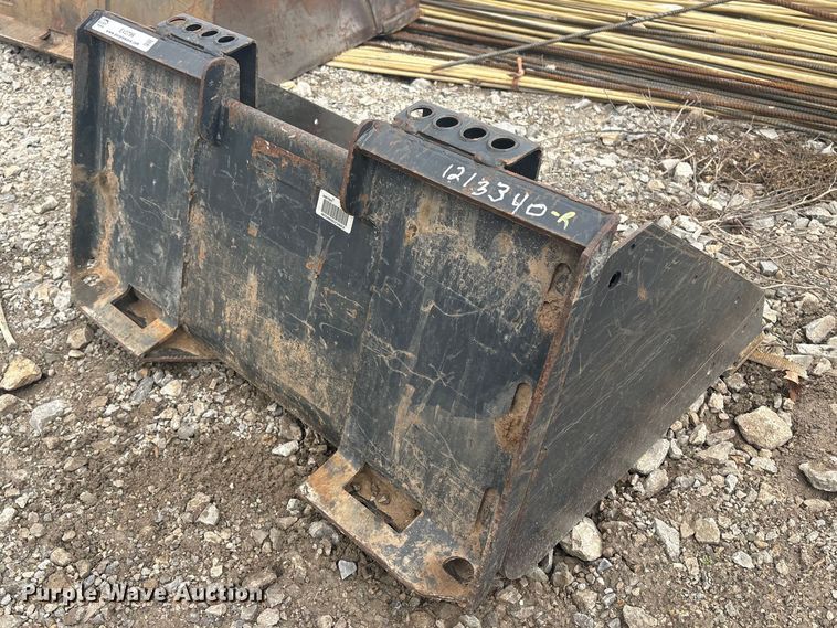 image for item EV2799 Skid steer bucket