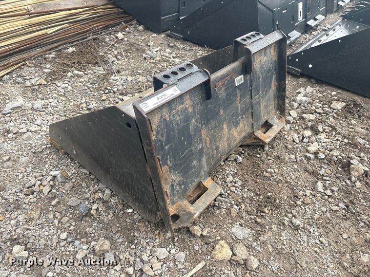image for item EV2799 Skid steer bucket