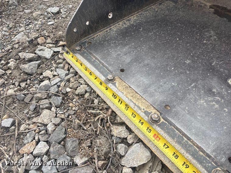 image for item EV2799 Skid steer bucket