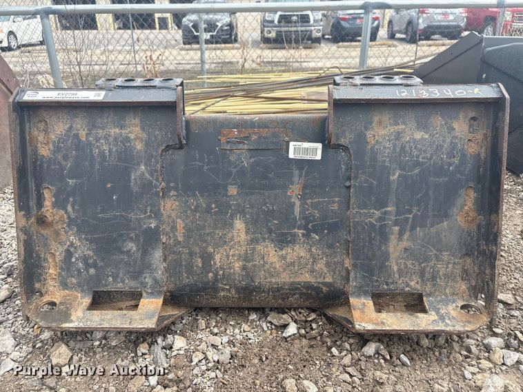 image for item EV2799 Skid steer bucket