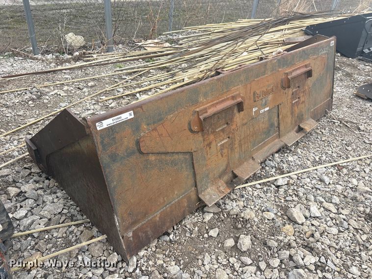 image for item EV2800 Skid steer bucket