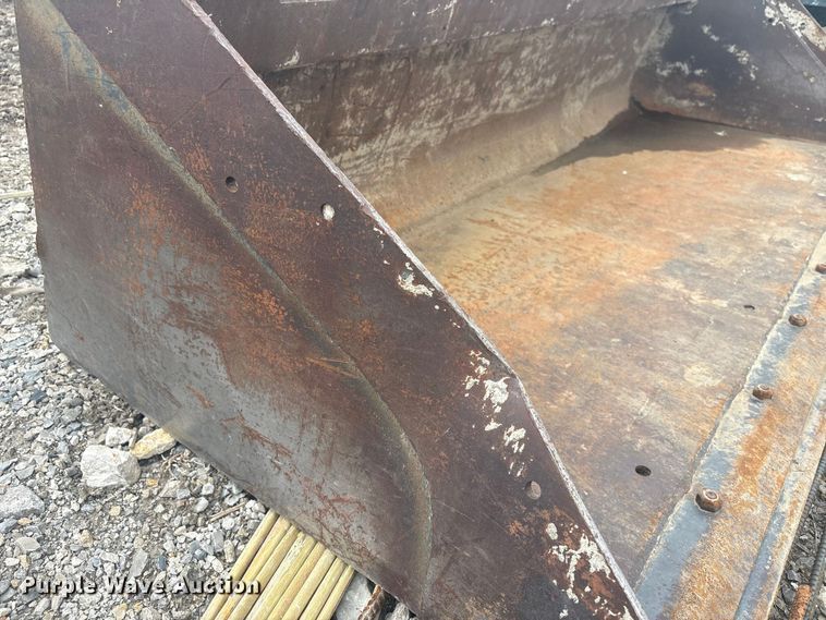 image for item EV2800 Skid steer bucket