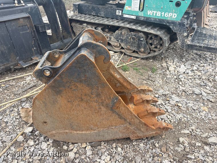 image for item EV2802 Bobcat MX4T bucket
