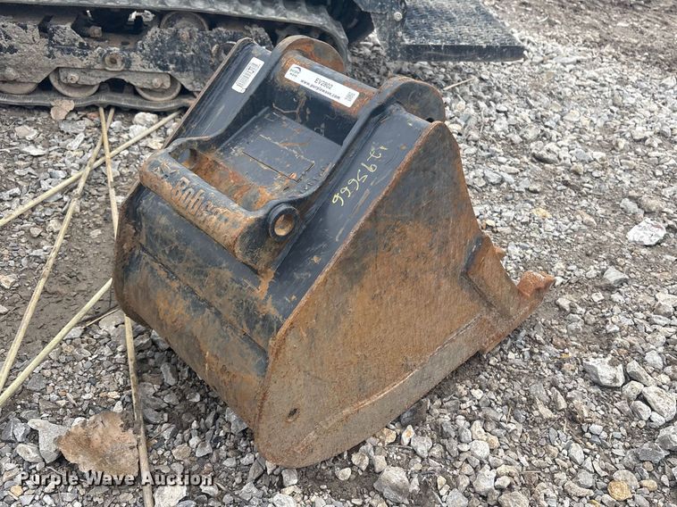 image for item EV2802 Bobcat MX4T bucket