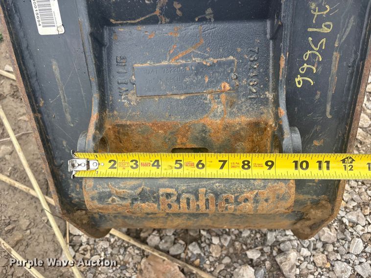 image for item EV2802 Bobcat MX4T bucket